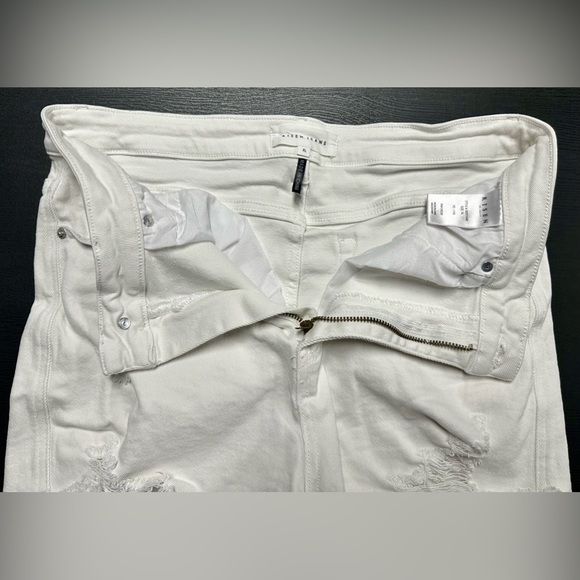 Risen white jean shorts size XL - Picture 4 of 9
